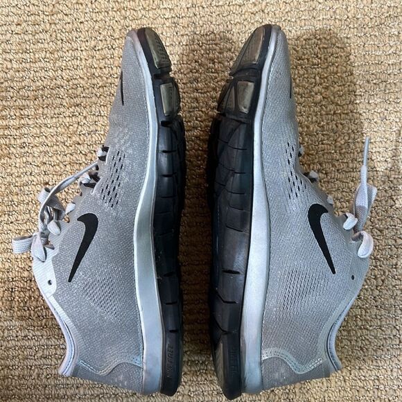 Retro (2014) Nike Free TR Fit 4 sneakers; Women’s 7.5 - Picture 3 of 7